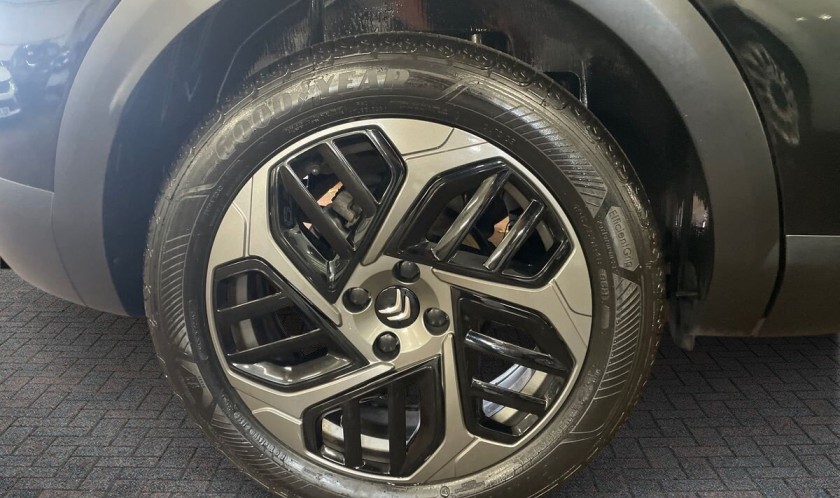 Citroen C4 1.2 PureTech PLUS 5dr