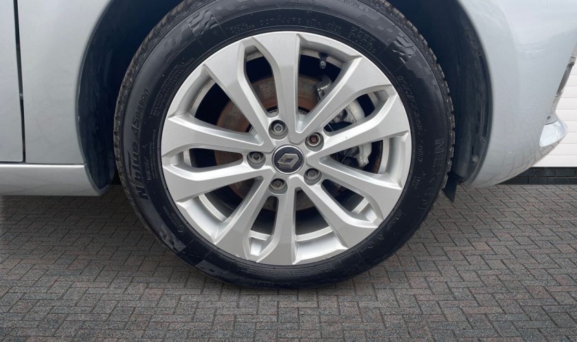 Renault Zoe R135 EV50 52kWh Iconic Auto 5dr (Rapid Charge)