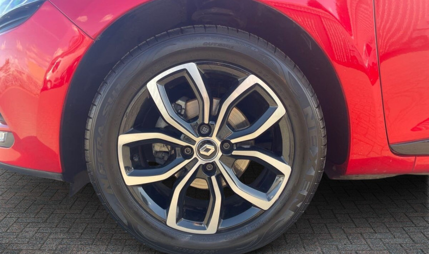 Renault Clio 0.9 TCe Play 5dr