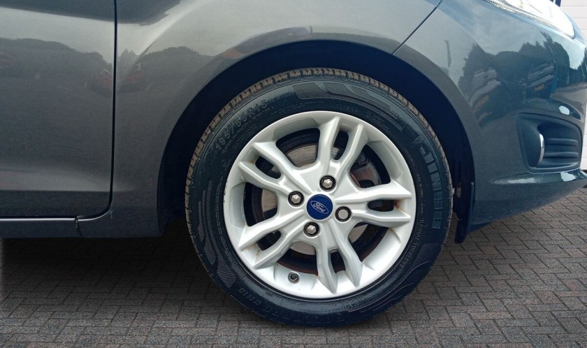 Ford Fiesta 1.0T EcoBoost Zetec 5dr