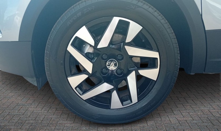 Vauxhall Mokka 50kWh Design Auto 5dr