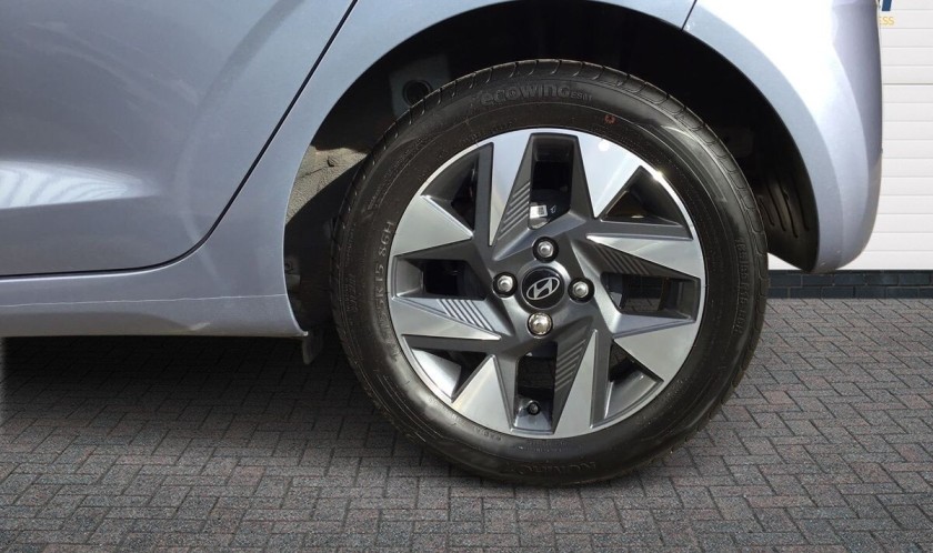 Hyundai i10 1.0 Advance 5dr