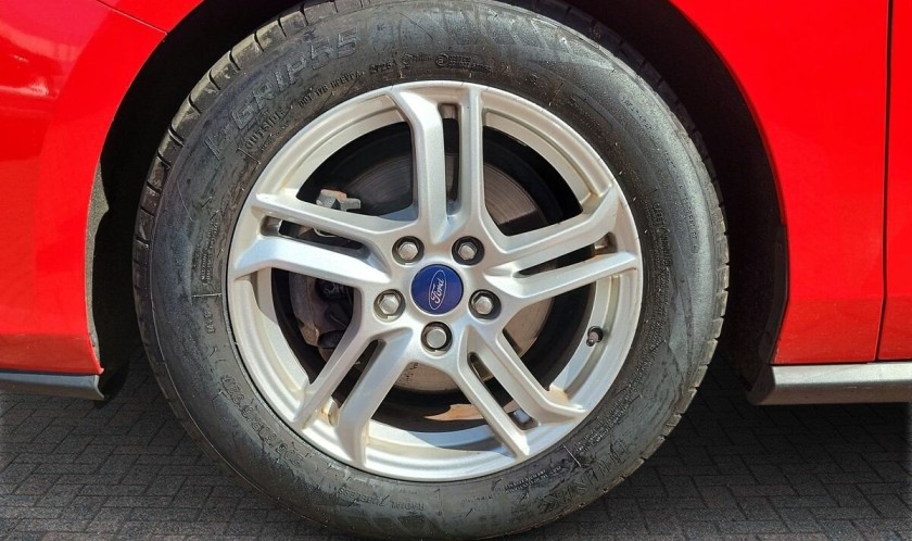 Ford Focus 1.5 EcoBlue Zetec 5dr