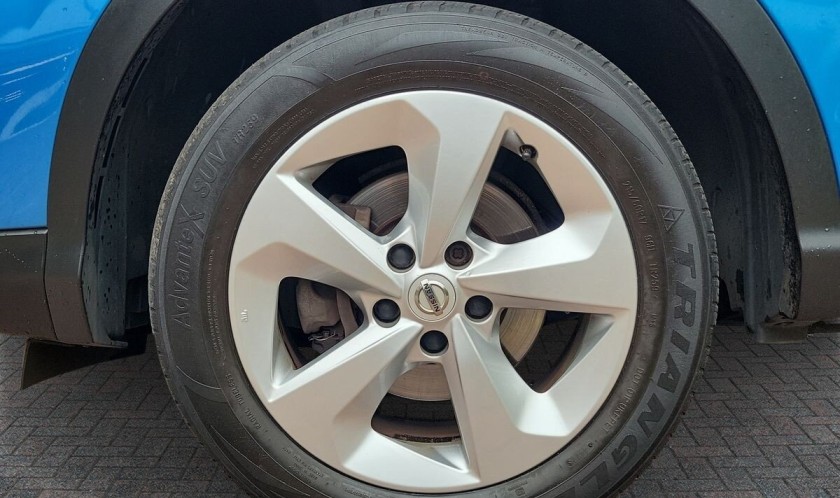 Nissan Qashqai 1.3 DIG-T Acenta Premium 5dr