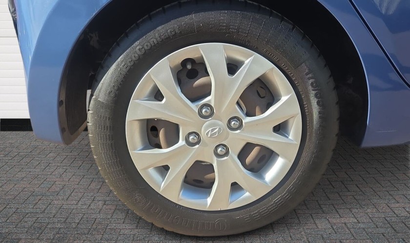 Hyundai i10 1.0 S 5dr