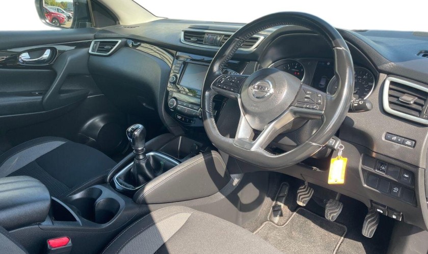 Nissan Qashqai 1.3 DIG-T Acenta Premium 5dr