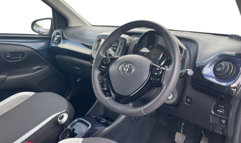 Toyota Aygo 1.0 VVT-i x-play x-shift 5dr