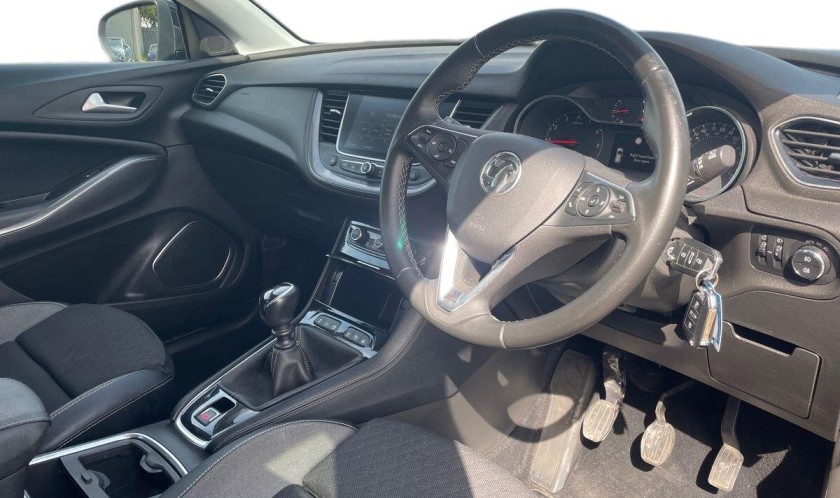 Vauxhall Grandland X 1.2 Turbo SRi Nav 5dr