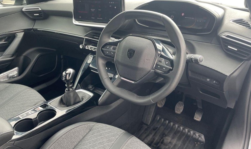 Peugeot 2008 1.2 PureTech Allure 5dr