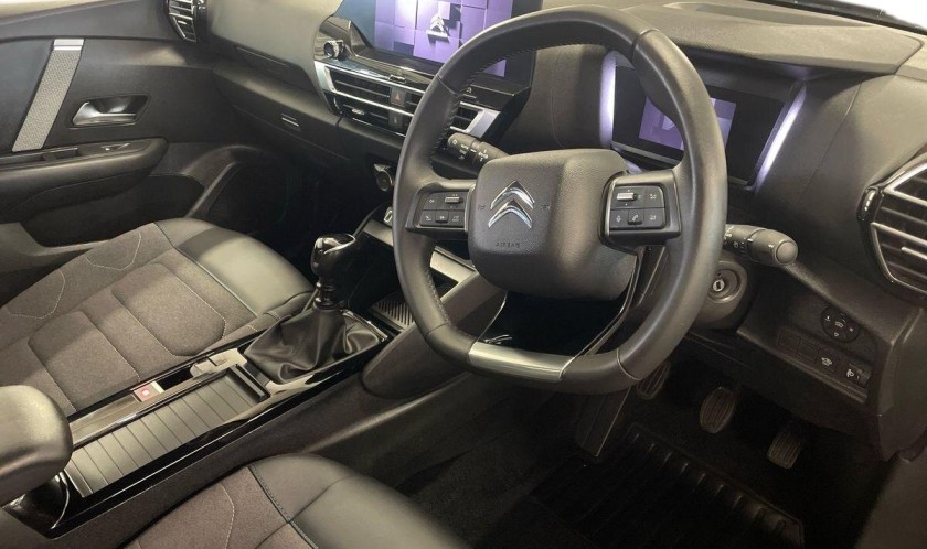 Citroen C4 1.2 PureTech PLUS 5dr