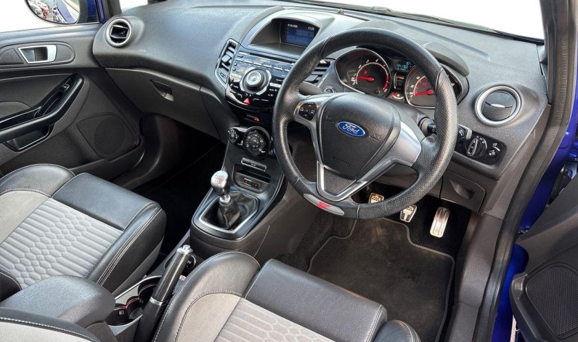 Ford Fiesta 1.6T EcoBoost ST-2 Euro 6 3dr