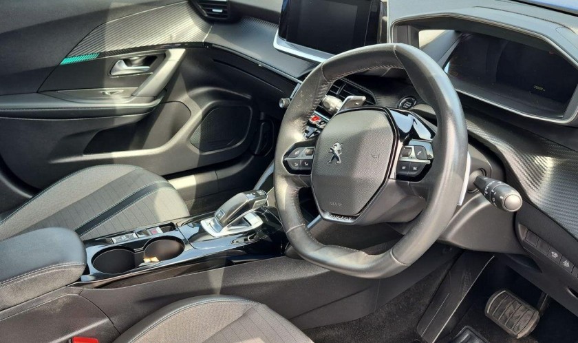 Peugeot 2008 1.2 PureTech Allure Premium EAT 5dr