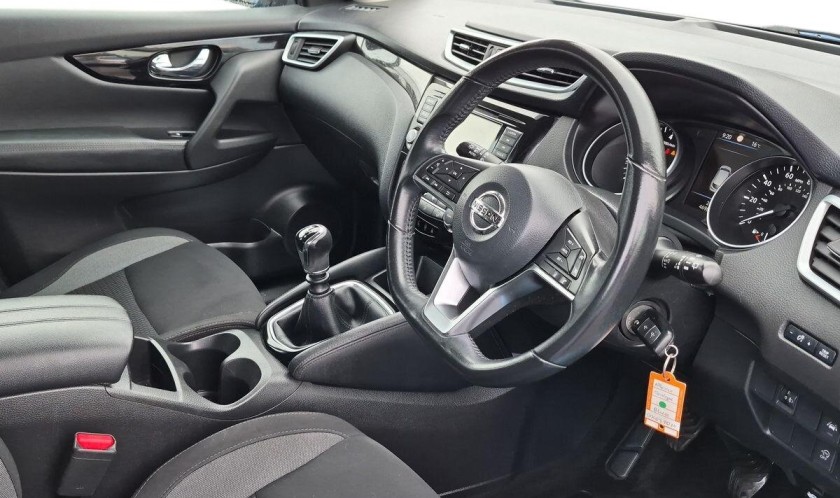 Nissan Qashqai 1.3 DIG-T Acenta Premium 5dr