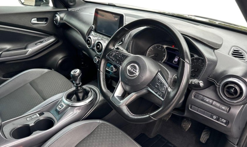 Nissan Juke 1.0 DIG-T N-Connecta 5dr