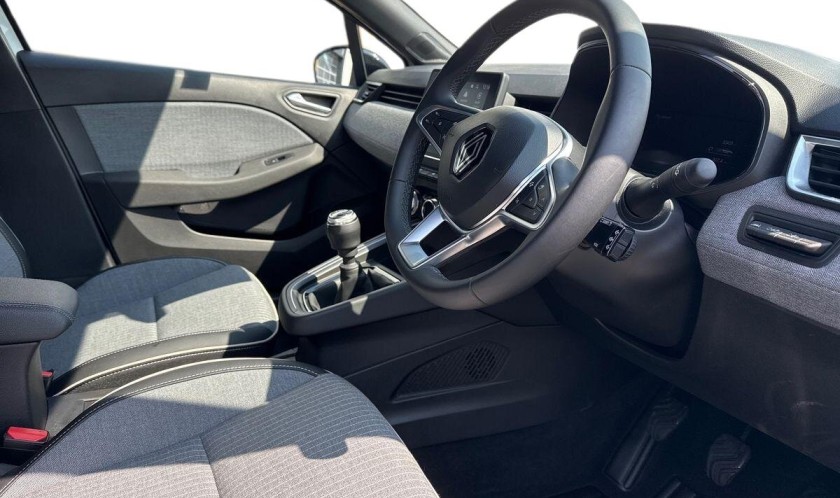 Renault Clio 1.0 TCe techno Euro 6 (s/s) 5dr