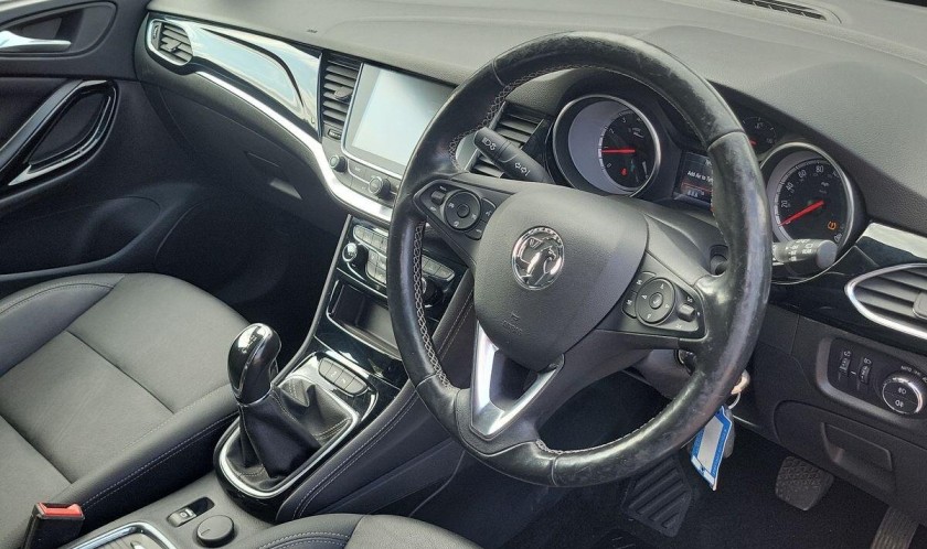 Vauxhall Astra 1.4i Turbo Elite Nav 5dr
