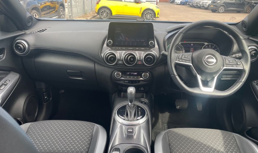 Nissan Juke 1.6 N-Connecta Auto 5dr