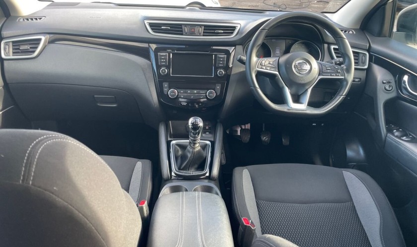 Nissan Qashqai 1.3 DIG-T Acenta Premium 5dr