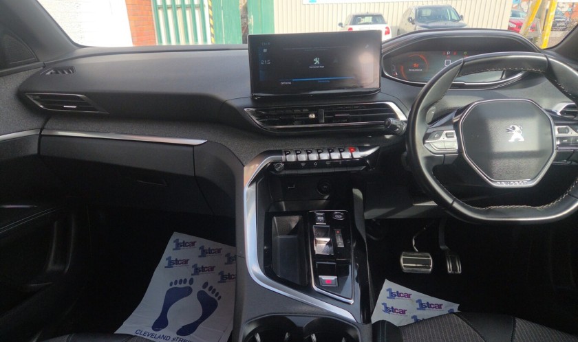 Peugeot 3008 1.5 BlueHDi Allure Premium + EAT 5dr