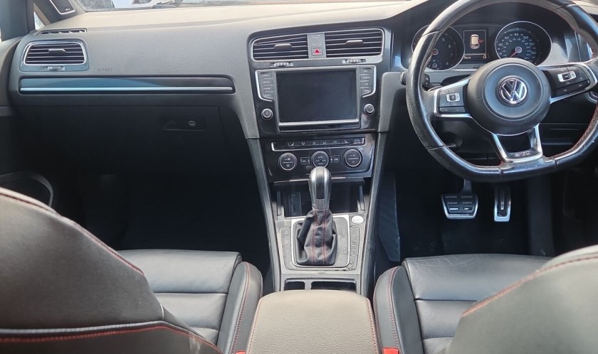 Volkswagen Golf 2.0 TSI BlueMotion Tech GTI Performance DSG 5dr