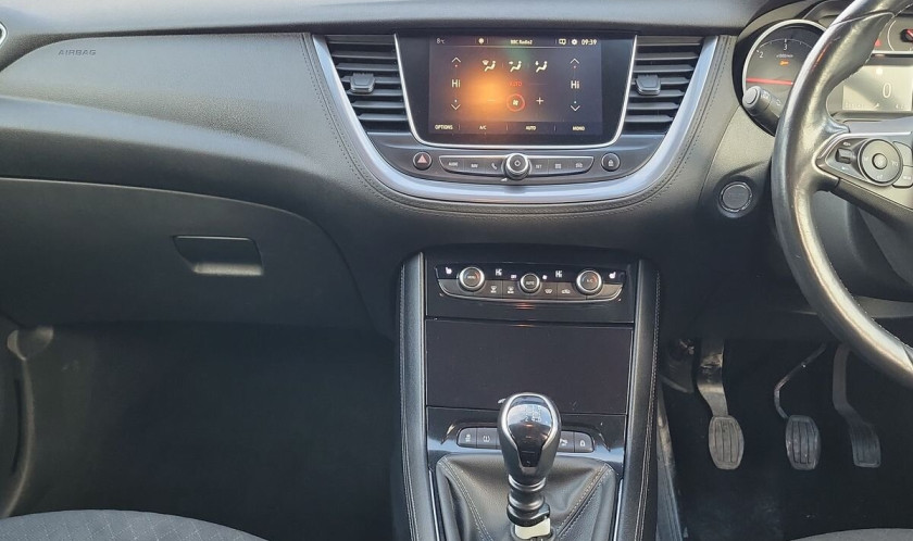 Vauxhall Grandland 1.6 Turbo D BlueInjection Tech Line Nav 5dr