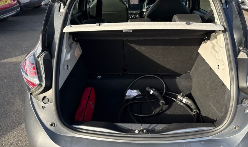Renault ZOE R135 EV50 52kWh Iconic Boost Charge Automatic