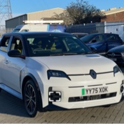 Renault 5 E-Tech electric 90kW Iconic Five Urban Range 40kWh